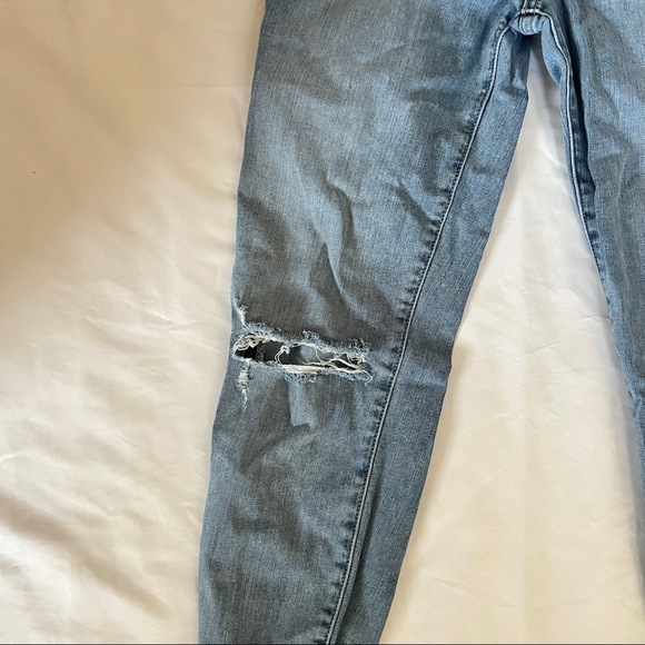 Light Blue Jeans - Picture 3 of 3